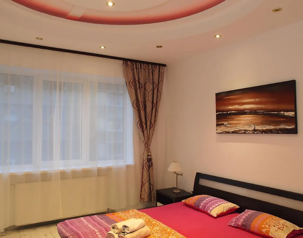 Academy Deluxe Apartment ブカレスト