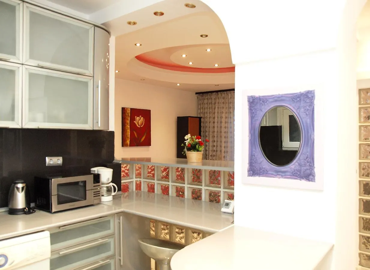 Academy Deluxe Apartment Bucharest