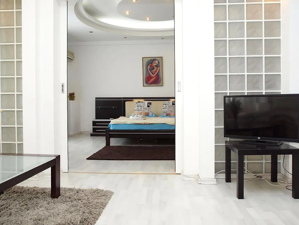 Academy Deluxe Apartment Bucharest