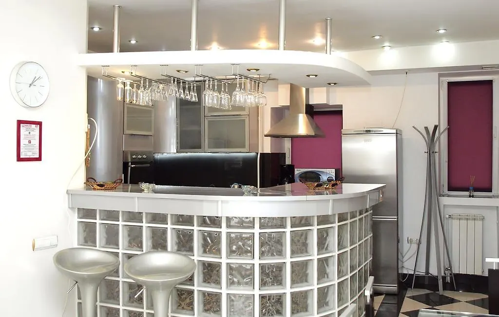 Academy Deluxe Apartment Bucharest