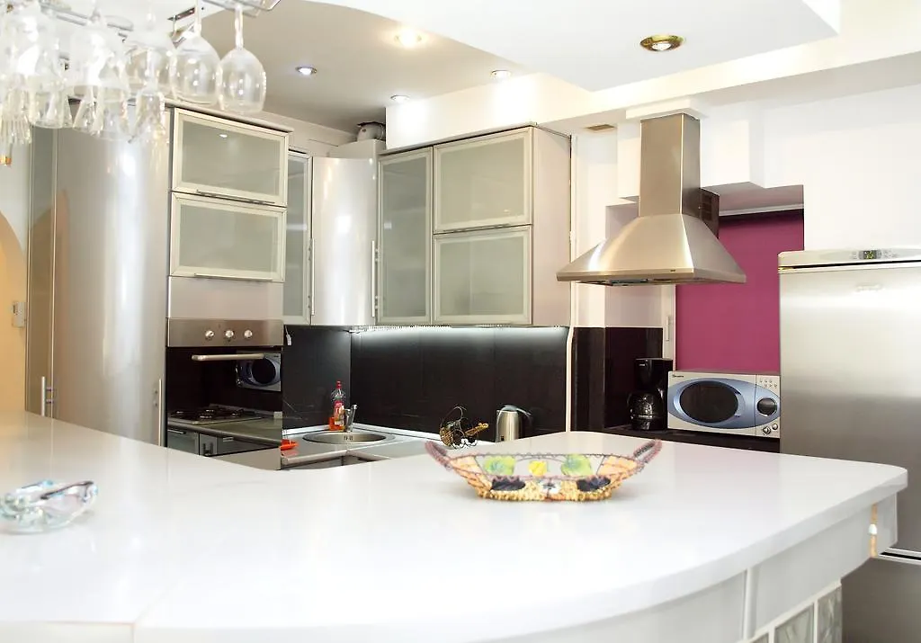 Academy Deluxe Apartment Bucharest