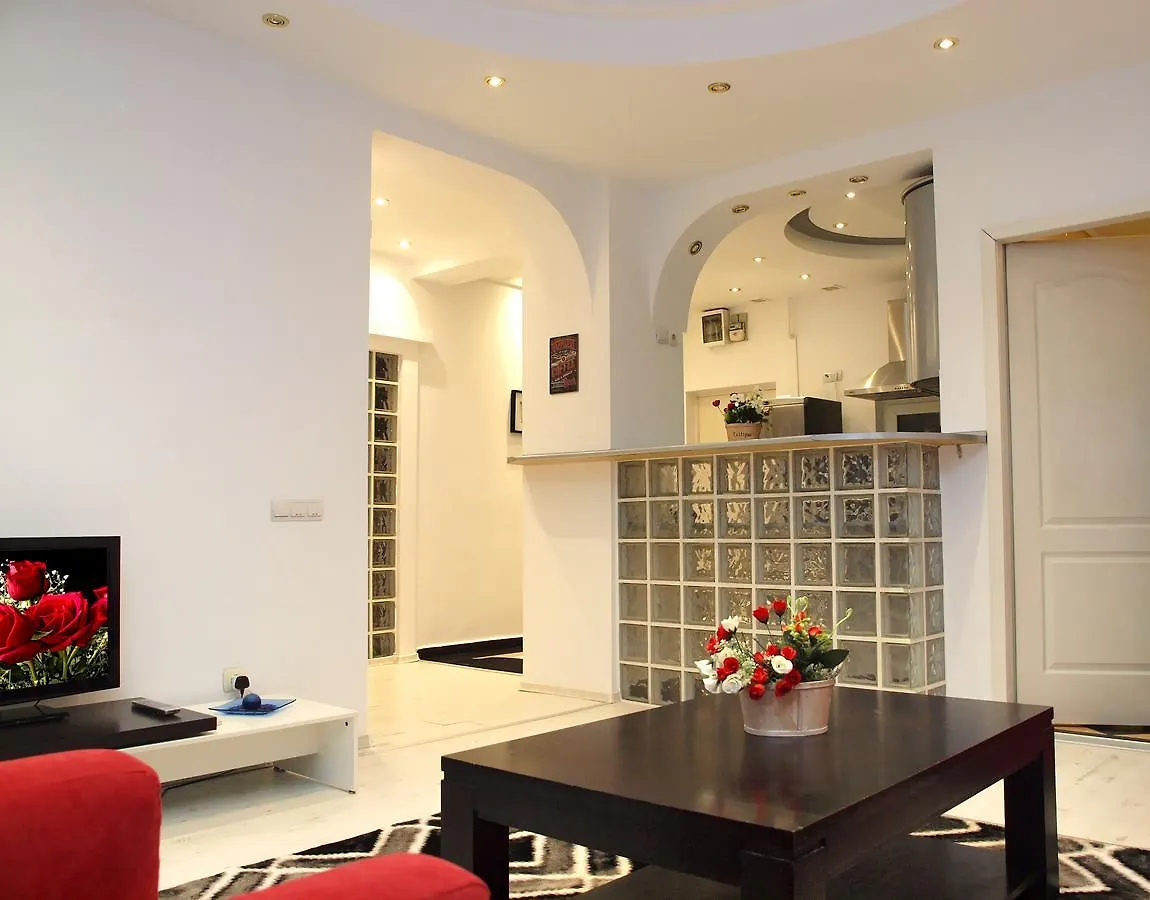 Academy Deluxe Apartment Bucharest
